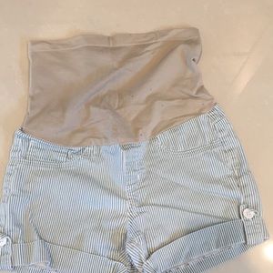 Maternity short